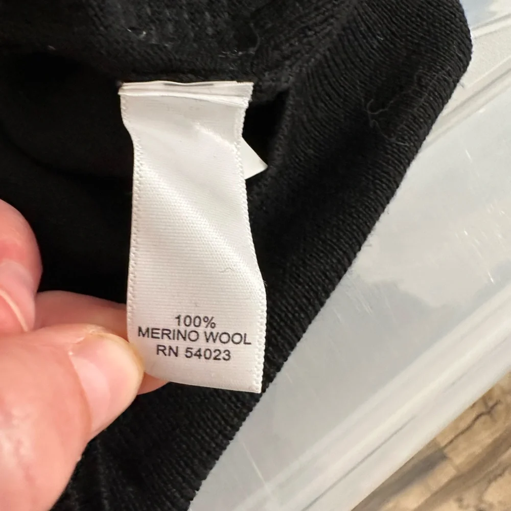 Banana Republic Sequined Striped Merino Wool 3/4 Sleeve Black Sweater Medium - Picture 11 of 16